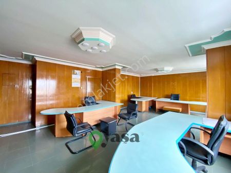 Yaşa Gyd - Akdeniz Cami Şerif Caddeye Cepheli Satılık Ofis/büro