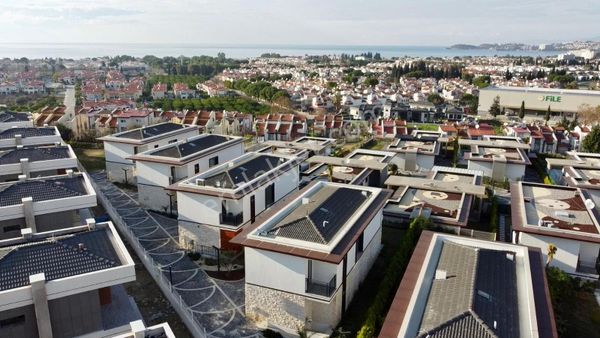 Müstakil Havuzlu Sauna Hamam 6+1 Lüks Villa