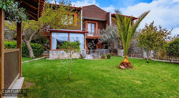 Kemalpaşa Çınarköy Konaklarında Muhteşem 4+2 Satılık Villa
