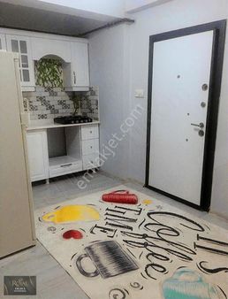 Şehitler Mah İnönü Caddesi Eşyalı Satılık 2+1 Daire