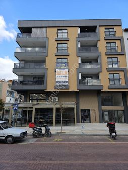 Yuvam Gayrimenkul'den Satılık Salihli Yörük Mah. Çınarlı Cad.eski Mor Kafe Yanı Lüks 3+1 Daire