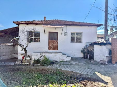 Manisa Üçpınar Da 232 M2 Arsa + Köy Evi