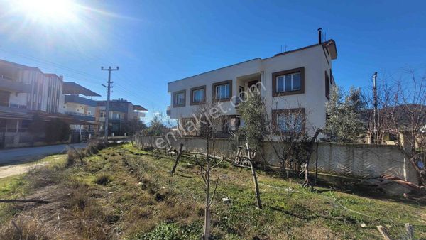 Meta'dan Satılık 2+2 Doğalgazlı 3 Cepheli Sıfır Daire