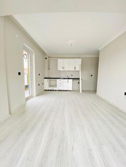 Hürel Mah Merkezi Konumda 2+1 En Üst Katta Asansörlü Kilerli Sıfır Satılık!