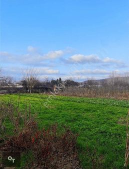 Kemerburgazda Güzel Konumlu 1600 M2 Satılık Arsa