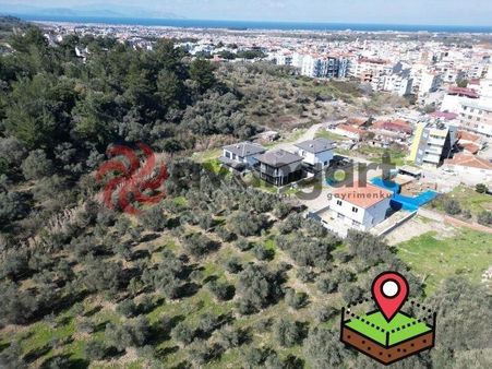 Kuşadası Davutlar'da 630 M2 Köşe Konum Satılık Villa Arsası