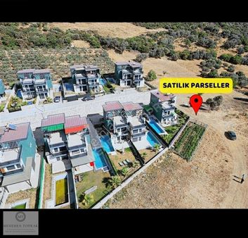 Foça Kozbeyli'de Deniz Manzaralı Parsel