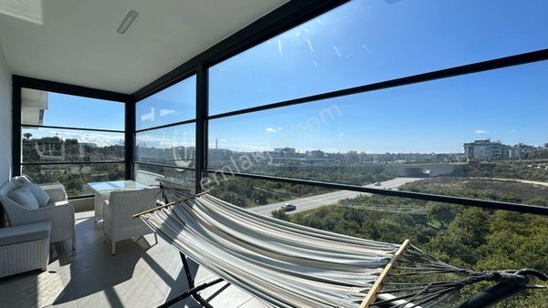 Alanya Oba’da Doğa Ve Şehir Manzaralı 3+1 Dubleks Daire