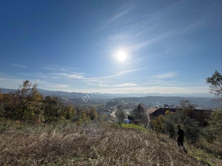 Karamürsel Hayriye’de Köyiçine Yakın Ev Yapılır Arazi