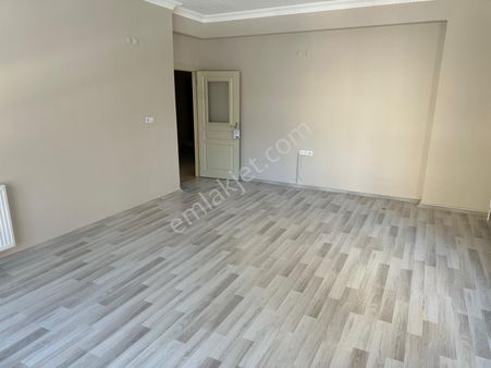 Kiralık Daire 3+1 Şehit Erdal Aytaç Cad.