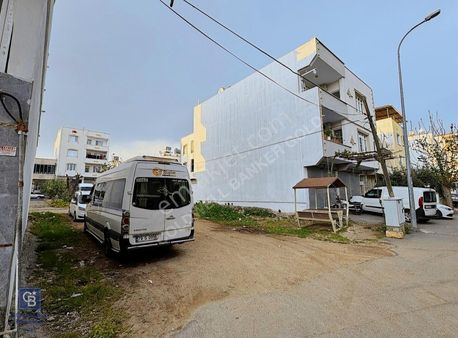 Coldwell Banker Gold'dan B3 İmarlı 232 M2 Arsa Beşevler'de