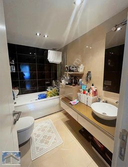 Esenyurt Ayışığı Vadi Sitesinde 3+1/165 Metrekare Daire