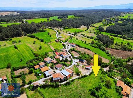 Garanti Emlak'tan, Kastamonu Merkeze 12 Km, 1.671 M² Harika Arsa