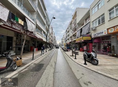 Vizyon Gayrimenkulden Ana Cadde Üzeri Satılık İki Adet Dükkan