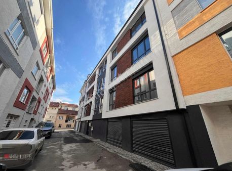 Rw Lıfe//71 Evler Mh.kafkas Cd Yakını Ara Kat Satılık 3+1 Daire