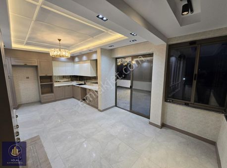 Kongre Merkezine Yakın Ultra Lüx Giyinme Odalı 3,5+1 Daire