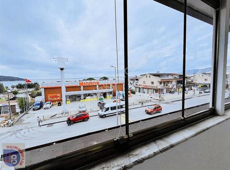 Didim Akbük'te Caddeye Sıfır Dükkan Ve Daire