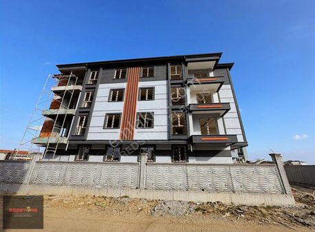 Redstone'dan Hatip Mahallesi'nde Satılık 2+1 Daireler