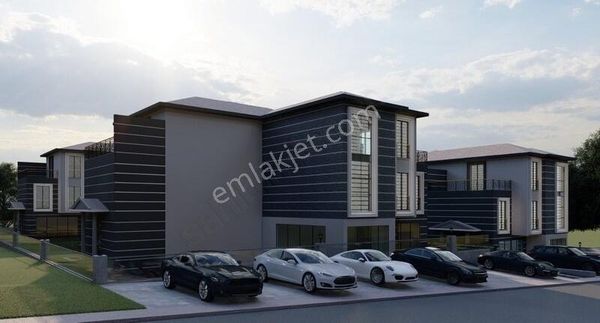 Müstakil Havuz Bahçe Kullanımı 5+1 Satılık Villa Site İçi