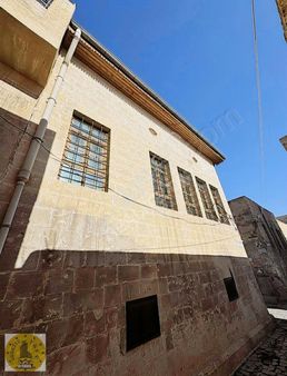 Realite Tapudan İş Bankası Arkası Cevahir Konukevi Yanı 18 Odalı