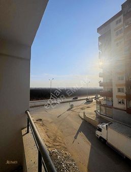 Emr'den Belediye Arkası Yüksek Kredili 2+1 Sıfır Daire