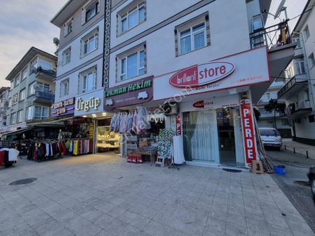 Sanatoryum Caddesinin En İşlek Noktasında Satılık Dükkan 120m2