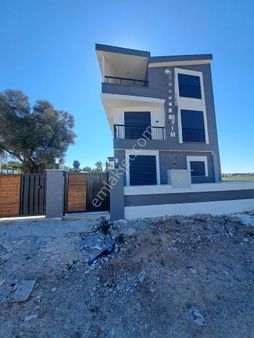 Didim Hisar Mahallesinde 3+1 Bitişik Nizam Triplex Villa