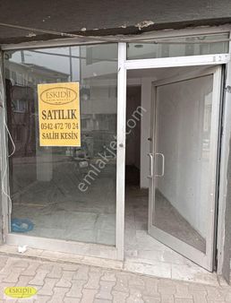 Kaptanı Derya Caddesi Üzerinde 25 M² Satılık Dükkan!