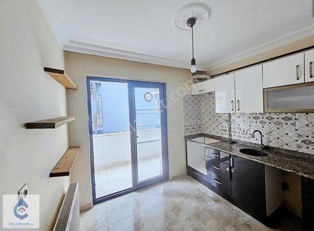 Gebze Hacıhalil Mahallesinde Merkezde Satılık 2+1 Daire 80 M²