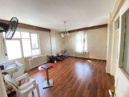 🏡 Deniz Gayrimenkul’den Bahçelievler’de Ana Cadde Üzeri + 3+1 + Asansörlü Daire 🏡