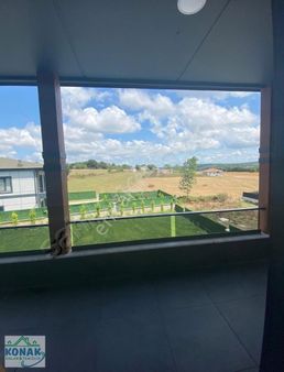 Catalca Kalfa Köyde 850 M2 İcinde Satılık Villa