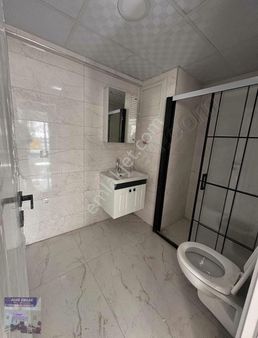 Acar Emlaktan Pazar Yerinin Yanında İstasyon Caddesinde