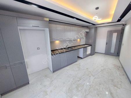 Recep Ümit Emlak'tan Zincirlikuyu Mahallesi Güney Cepheli Satılık (sıfır) Lüx 2+1 Daire