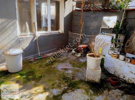 Bayraklı Gümüşpalada Satılık 119m² 3 Kat İmarlı Arsa