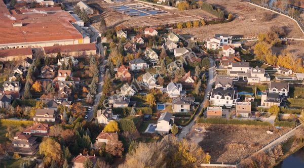 Bess'den Riverside Evlerinde Satılık 7+2 Villa