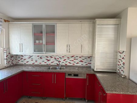 Büyükeceli Akkuyuda Sahile Sıfır Sıte İçerisinde Satılık Triplex Villa