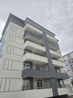 Selim Sultan Mh Go Petrol Arkası Site İçi Arakat Lüx 3+1 Dairemiz Satılık