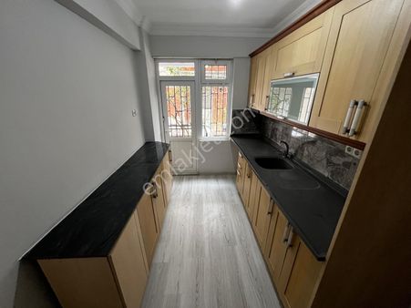 Yiğit'ten Akçay'da Denize Yürüme Mesafesinde Yüksek Giriş 2+1 Satılık Daire