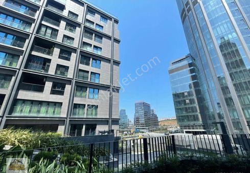 Avangart İstanbul 2+1 Çift Banyolu Bahçe Katı Boş Satılık Daire
