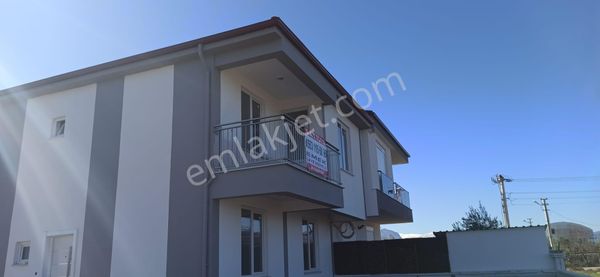 Döşemealtı Odabaşında Yeni Bitmiş Satılık Dubleks Villa