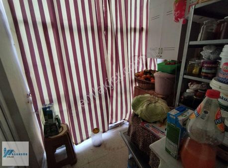 Asansör Emlak'tan Satılık 3+1 Arakat Doğalgazlı Kombili Daire !