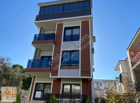 Foça Merkez'de Satılık 1+1 Daire