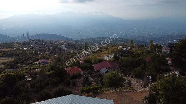 Stoptan 1750 M² Tapulu Kargır Ev Ve 2b Parselleri