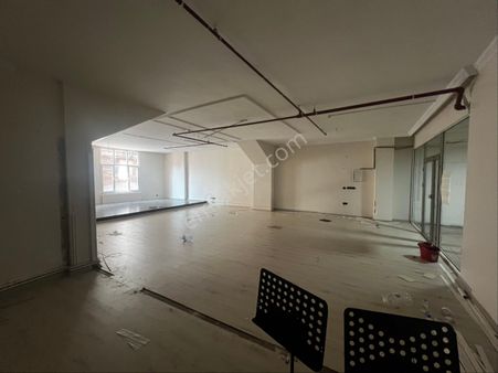 Naz Emlaktan Üsküdar Merkezde Kiralık Mağaza Ofis Depo Dükkan Toplantı Salonu Atölye İşyeri