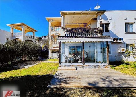 Bodrum Adabükünde Satılık Bahçe Katı Daire