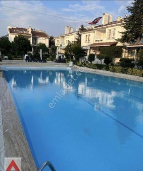 Büyükçekmece Satılık 6+1 Havuzlu Lüks Vılla Denıze Yürüme Mesafesınde