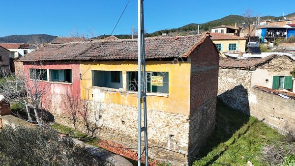 Köy İçinde Bahçeli Ev