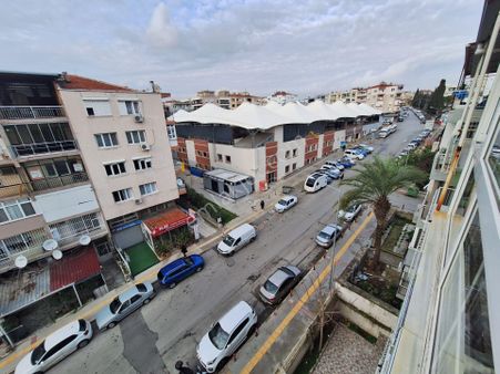 Hatay Pazaryeri İzmirspor Metro Yakını Bakımlı