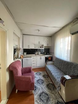 Elmasbahçelerde İmarlı 2 Katlı Müstakil Bina