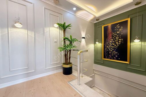 Beylikdüzü Empire Yapı'dan Özel Yapılı Geniş 2+1 Dublex Daire !